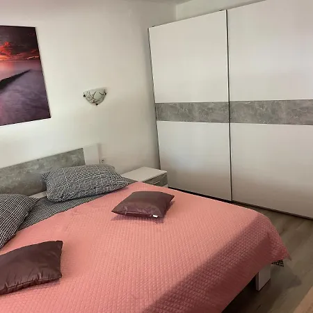 Jonas Apartment *